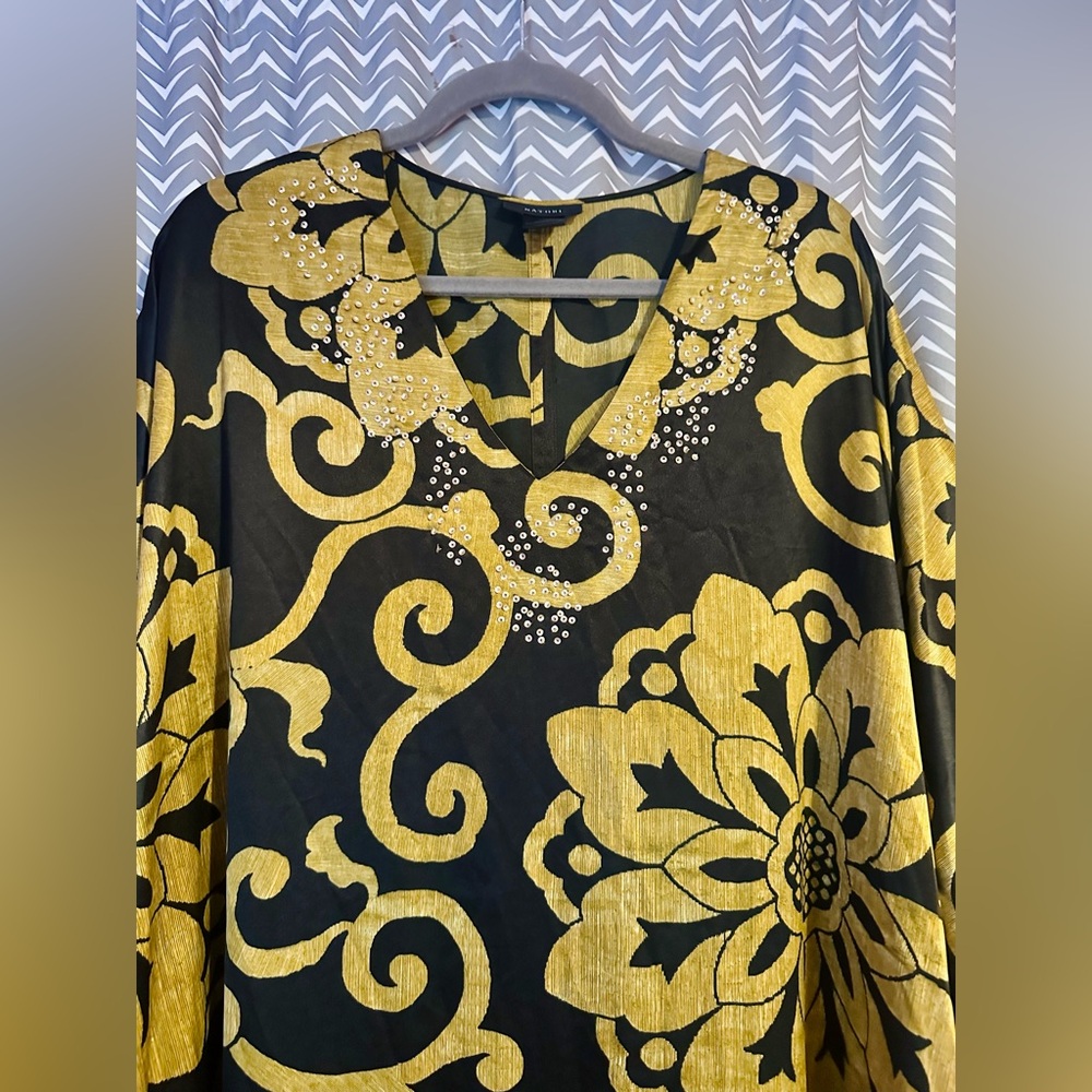NATORI | Black and Gold Print Caftan Dress, Large. - Picture 2 of 6